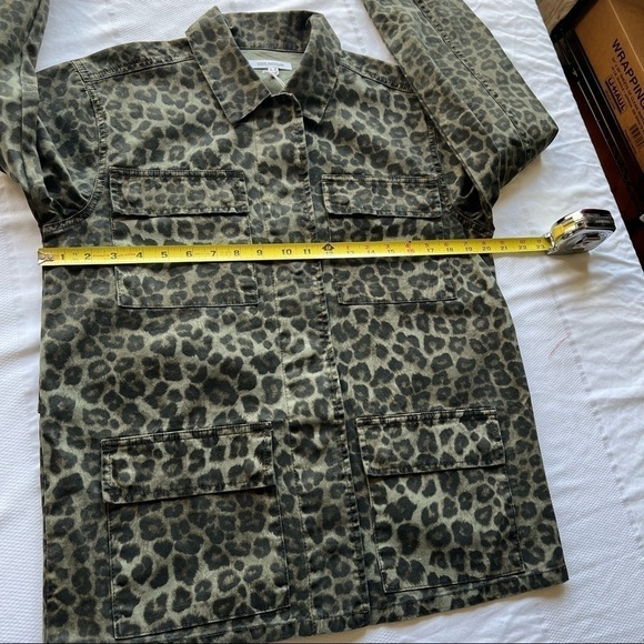 Good American The Camo Schacket Jacket  in Sage Leopard ButtonUp Size Small - Picture 8 of 13